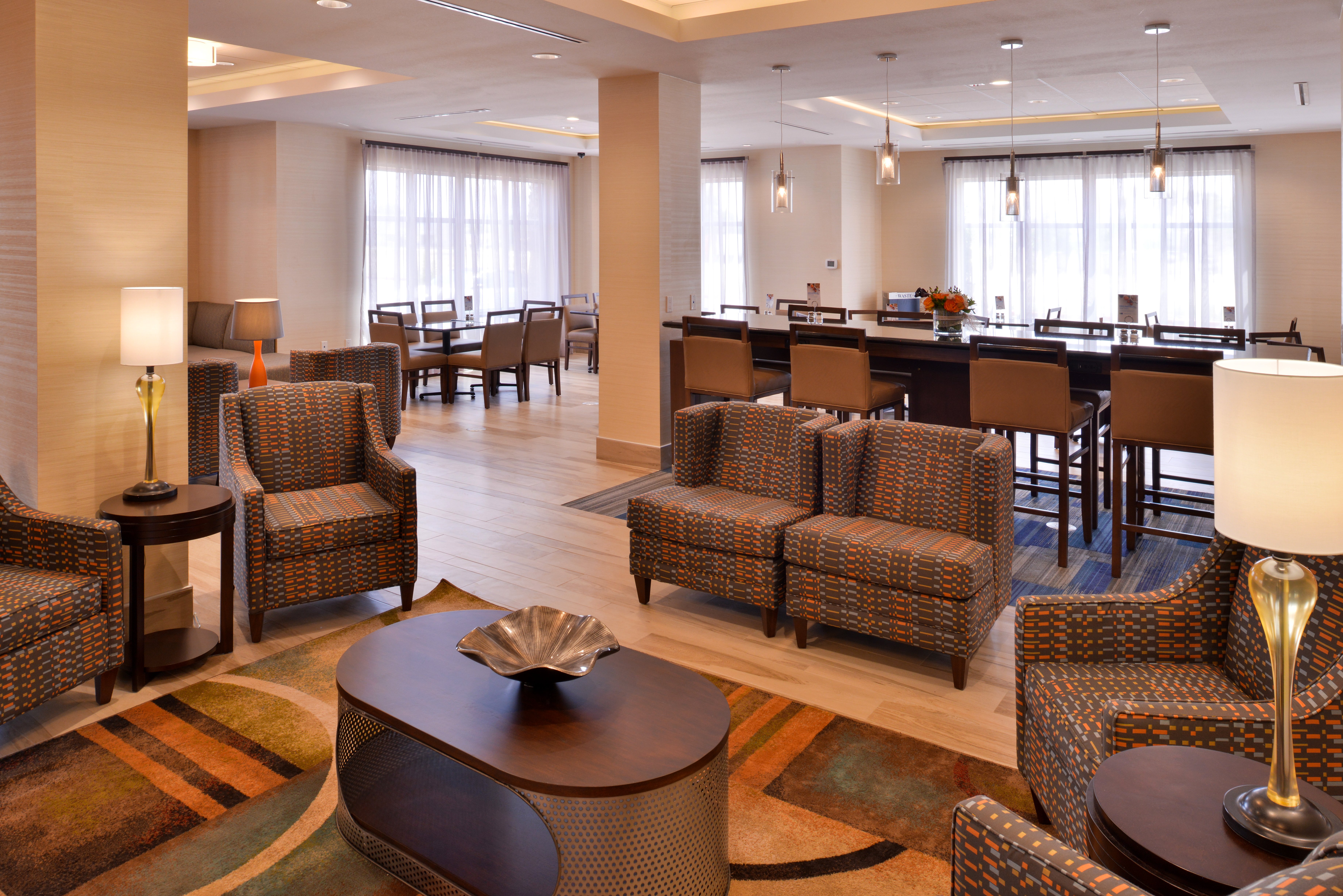 Holiday Inn Express Amp Suitesloma Linda San Bernardino S 39/63