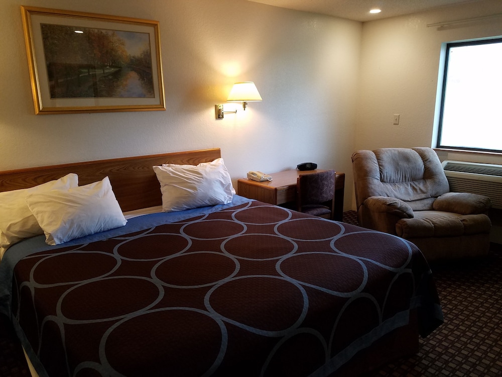 Auburn Inn 9/31