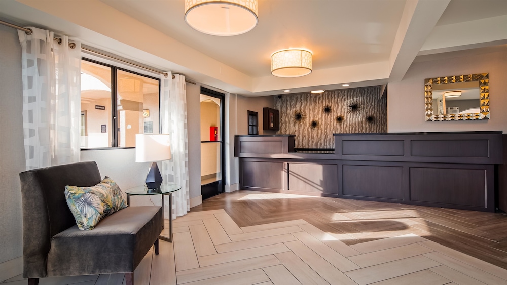 Best Western Los Alamitos Inn & Suites 12/38