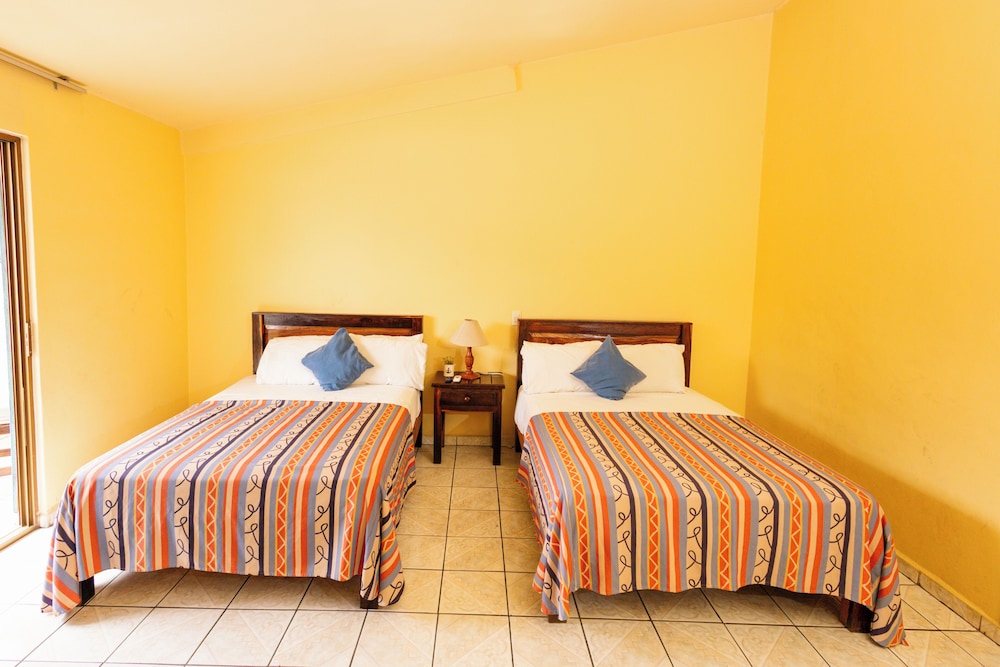 Hotel Costa del Sol 12/21