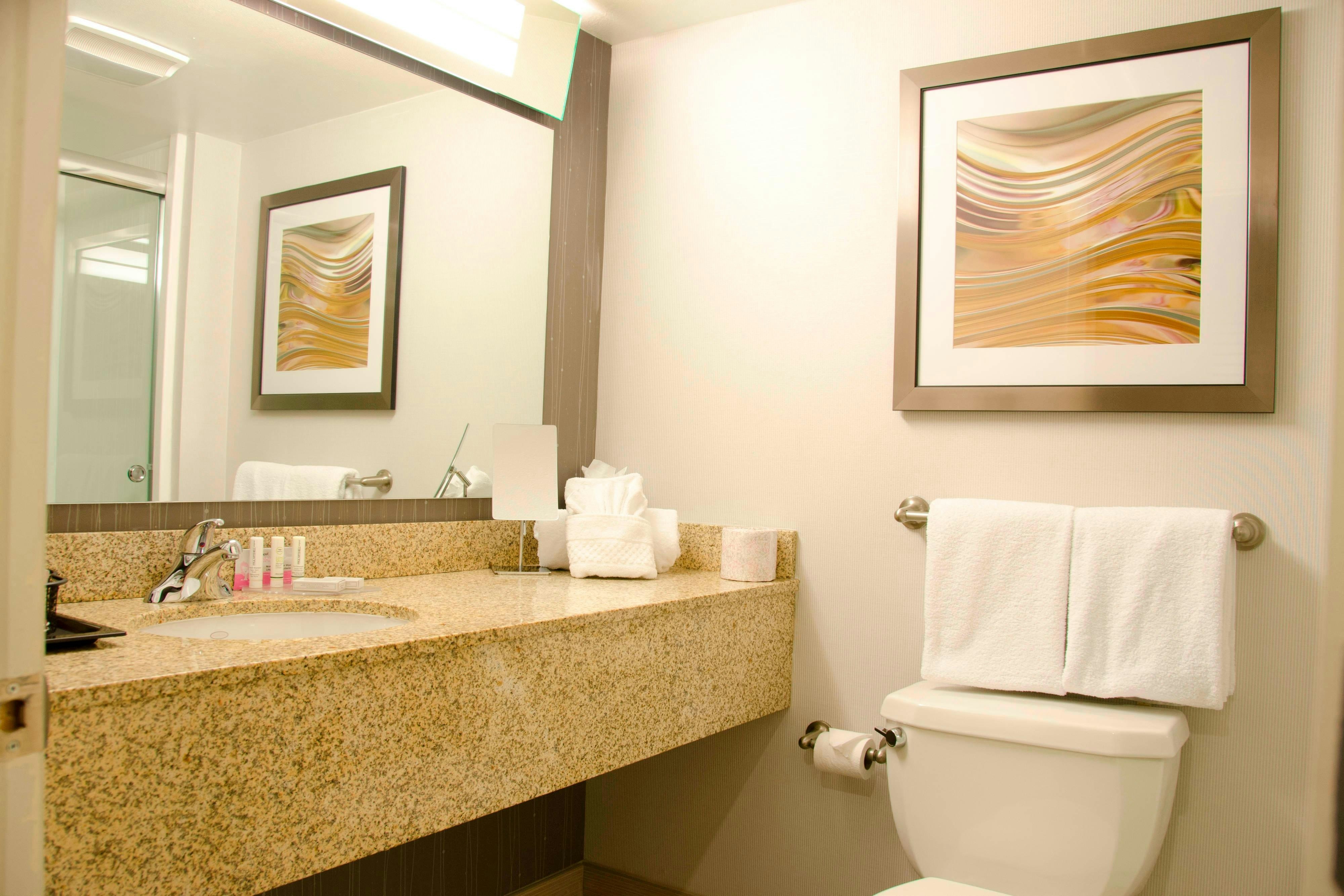 جناح، Courtyard By Marriott Waterbury Downtown 2/3