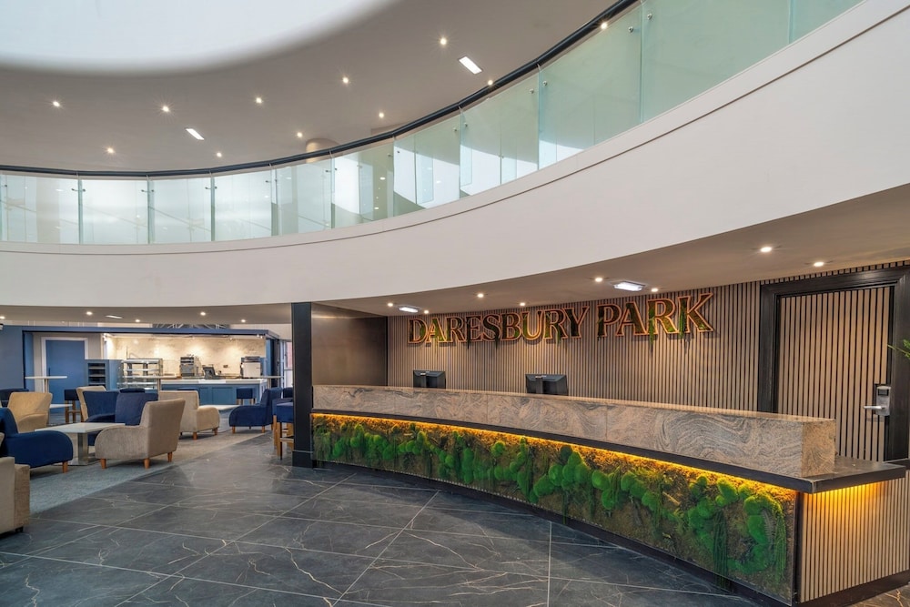 Daresbury Park Hotel 6/50