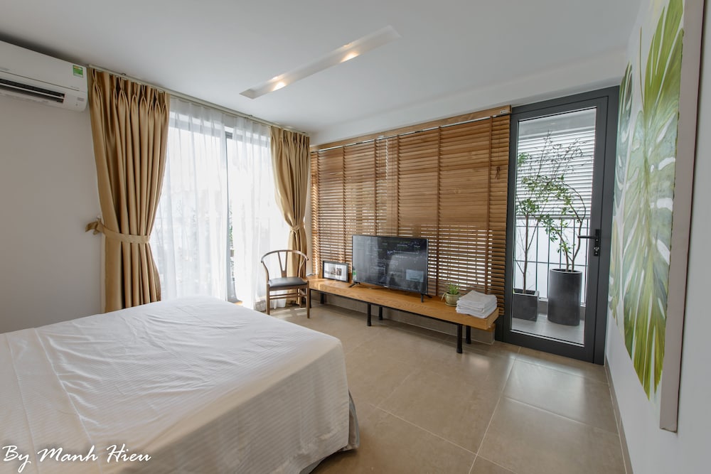 DELUXE, DOUBLE BED, CITY VIEW