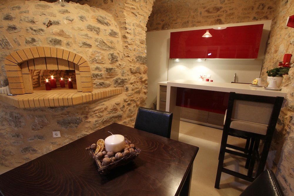 MEDIEVAL CASTLE SUITES TRADITIONAL 38/50