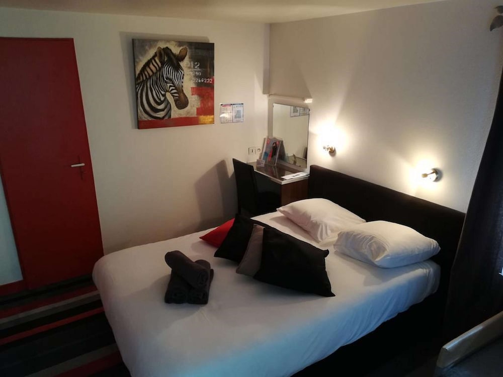 Kyriad Direct Saintes 38/61