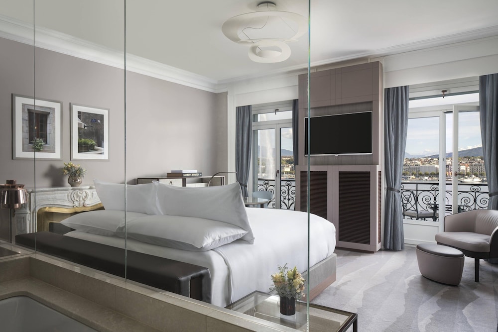 THE RITZ-CARLTON HOTEL DE LA PAIX GENEVA 18/45