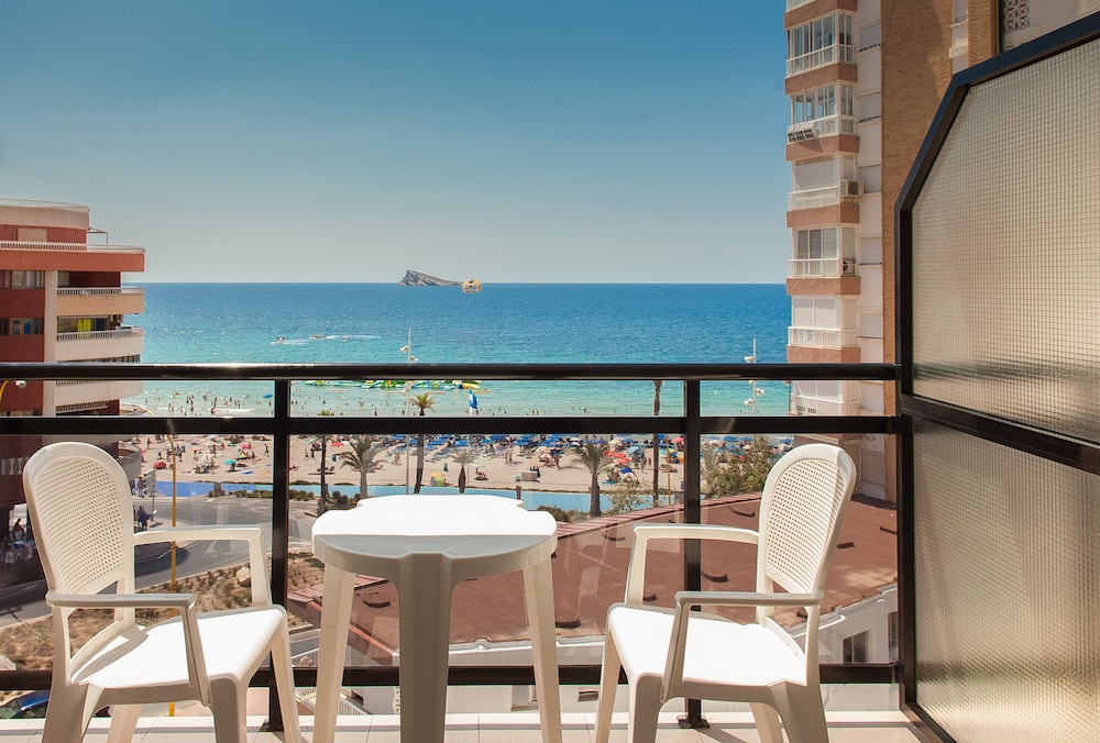 Rh Corona Del Mar Hotel 45/56