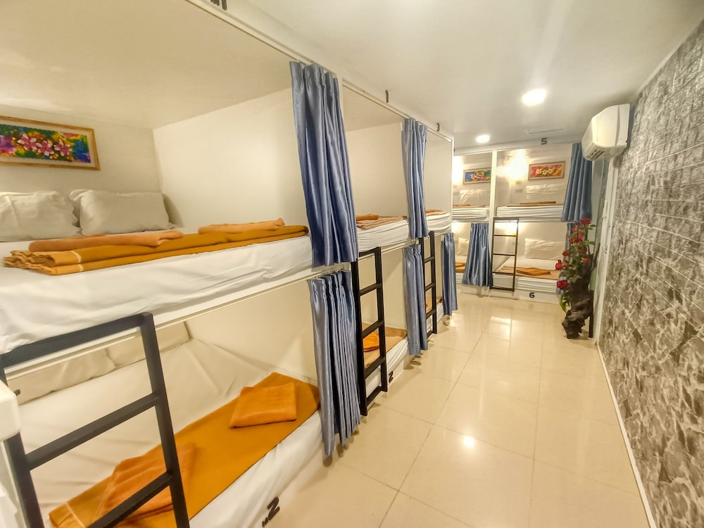 Scandia Beach Hotel 11/50