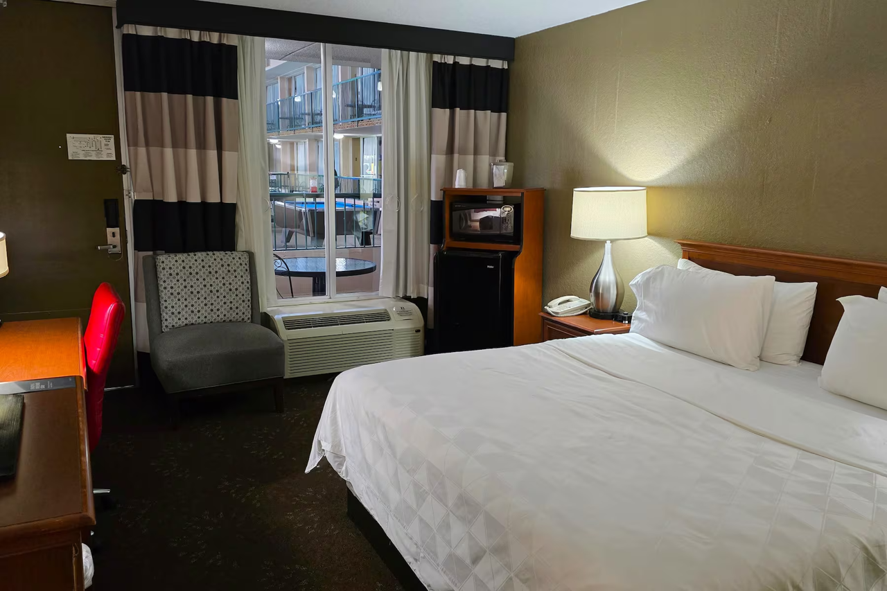 Alexandria Hotel & Conference Center 7/28