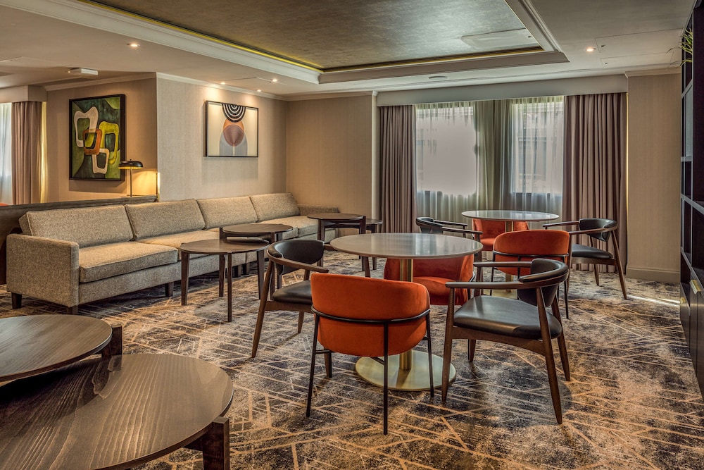 Hilton London Watford 45/54