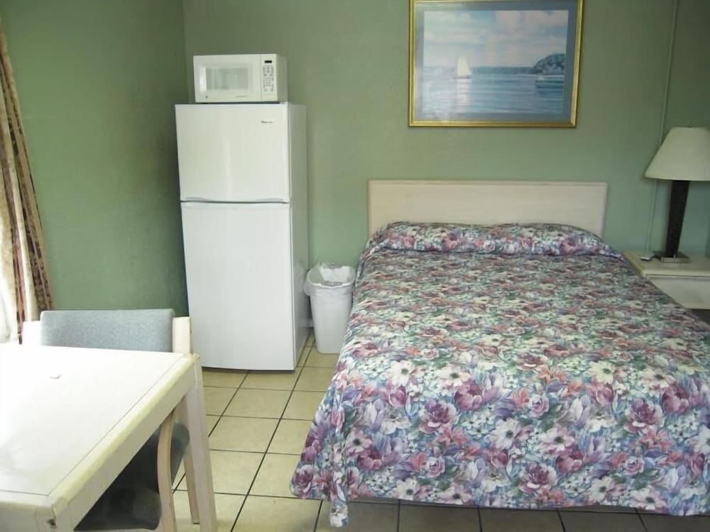 Bayfront Cottages 28/28