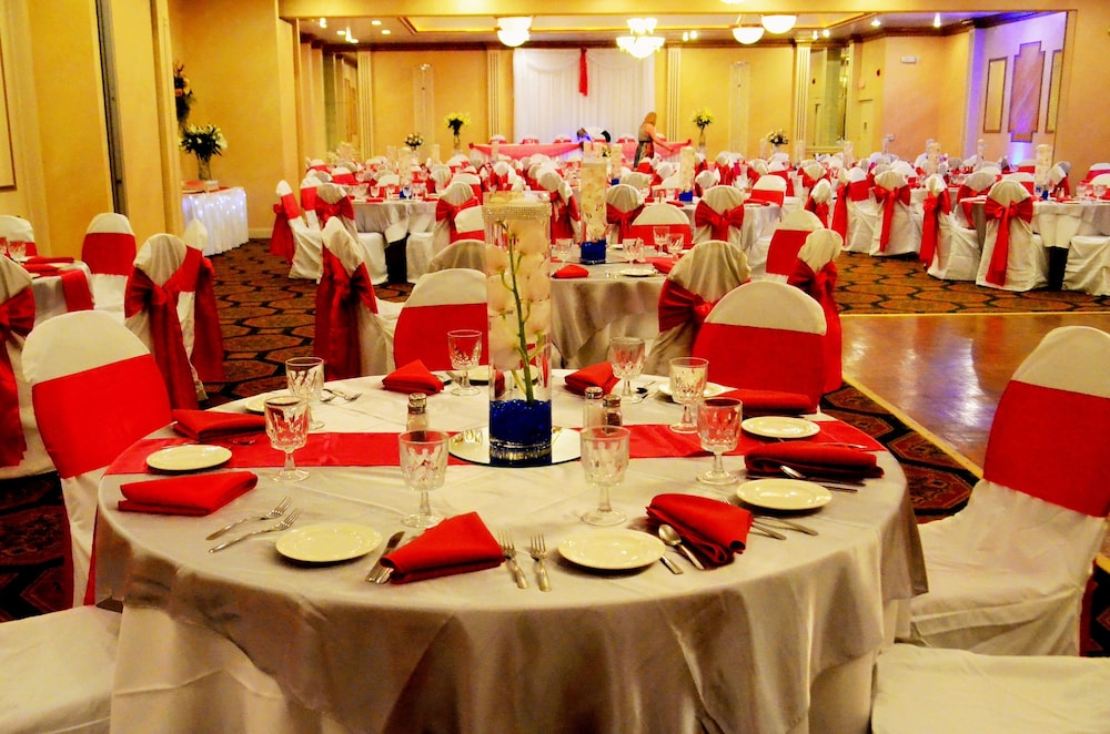Best Western Plus Milwaukee Airport Hotel & Conference Center 26/39