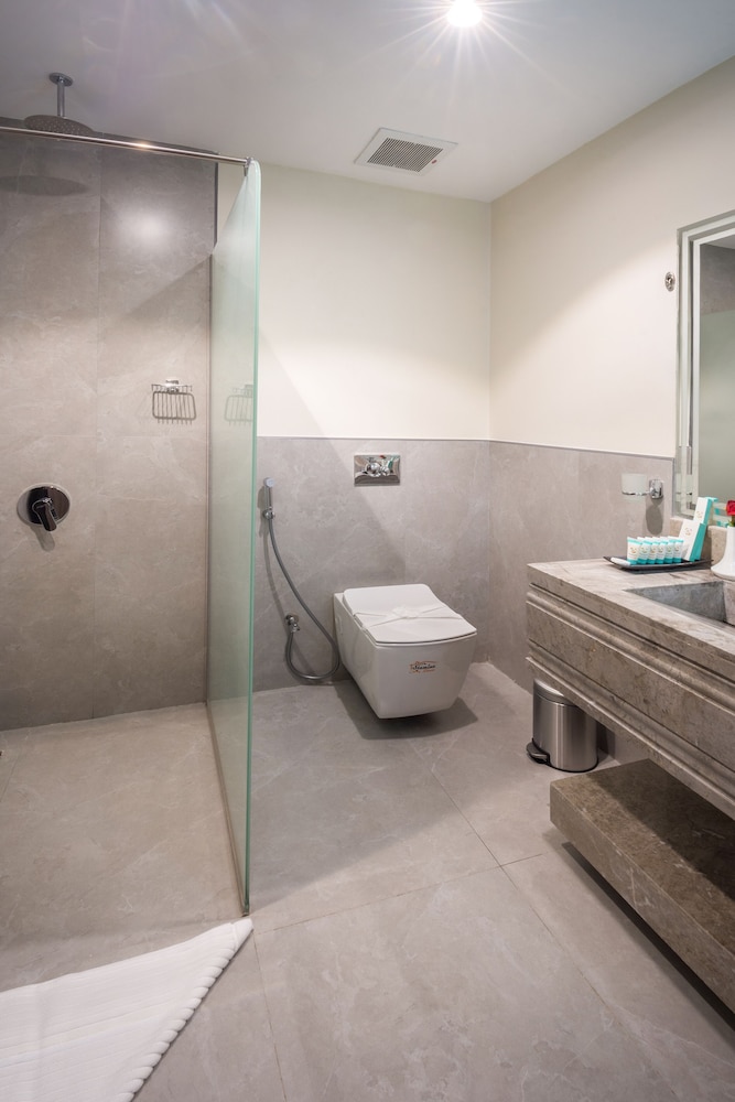 فندق اناله الخبر(Enala Hotel EL Khobar) 35/37