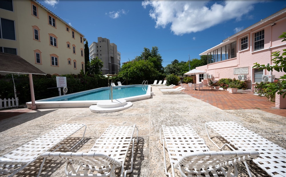 Monteray Apartment Hotel 40/48
