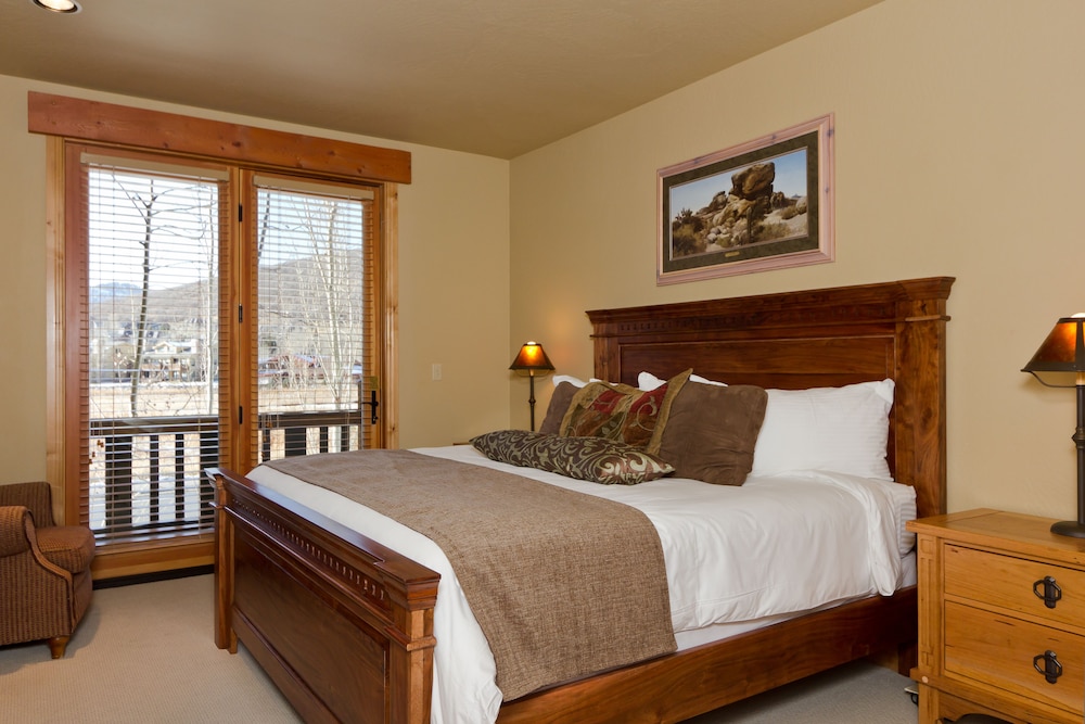 Lodges At Deer Valley 24/81