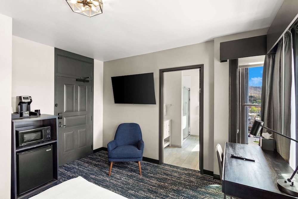 Tygart Hotel, Ascend Hotel Collection Elkins WV 59/66