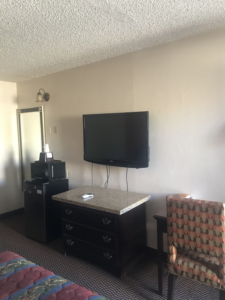 Red Roof Inn Tucson - Vail 12/24