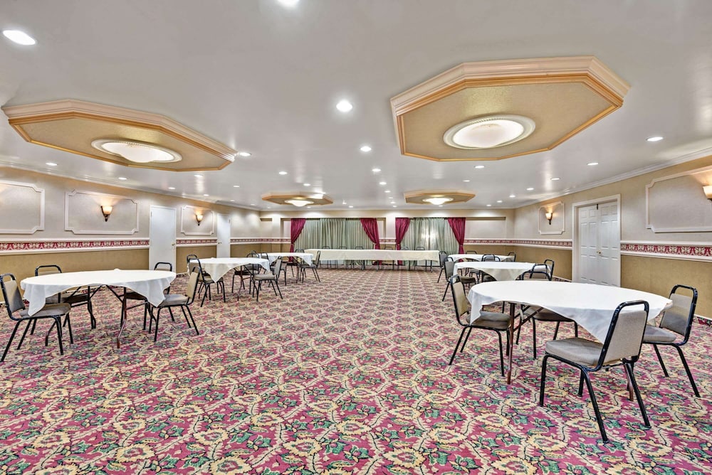 Inn At Atlantic City Hotel & Banquet 30/40
