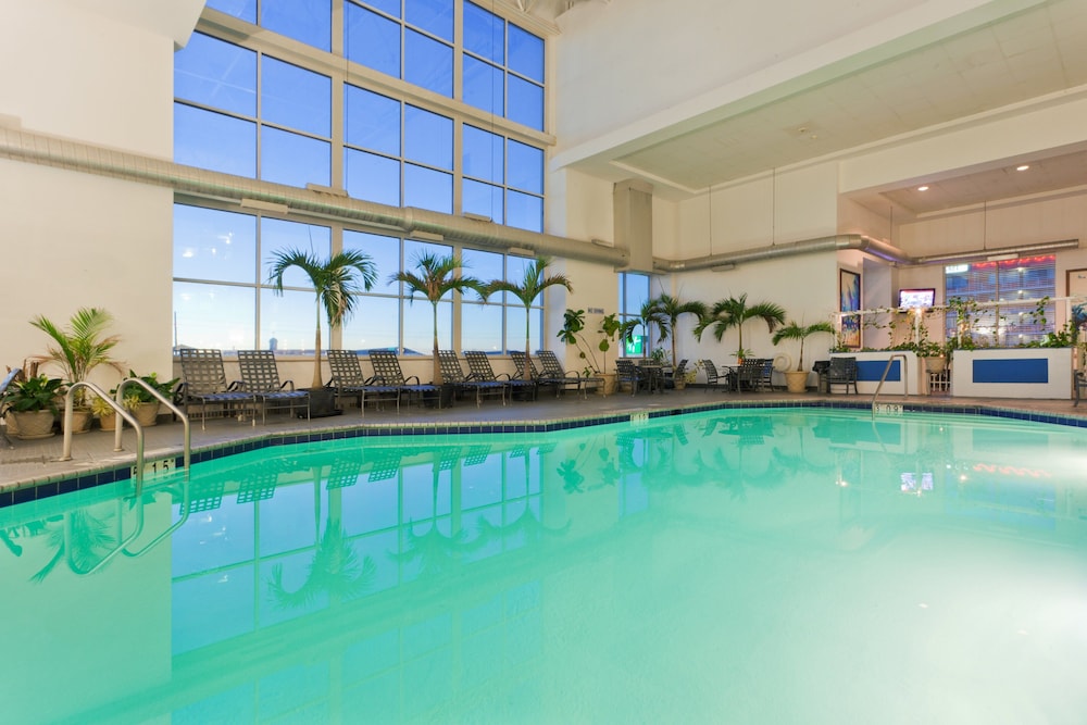 Holiday Inn Hotel And Suites Ocean City 34/78