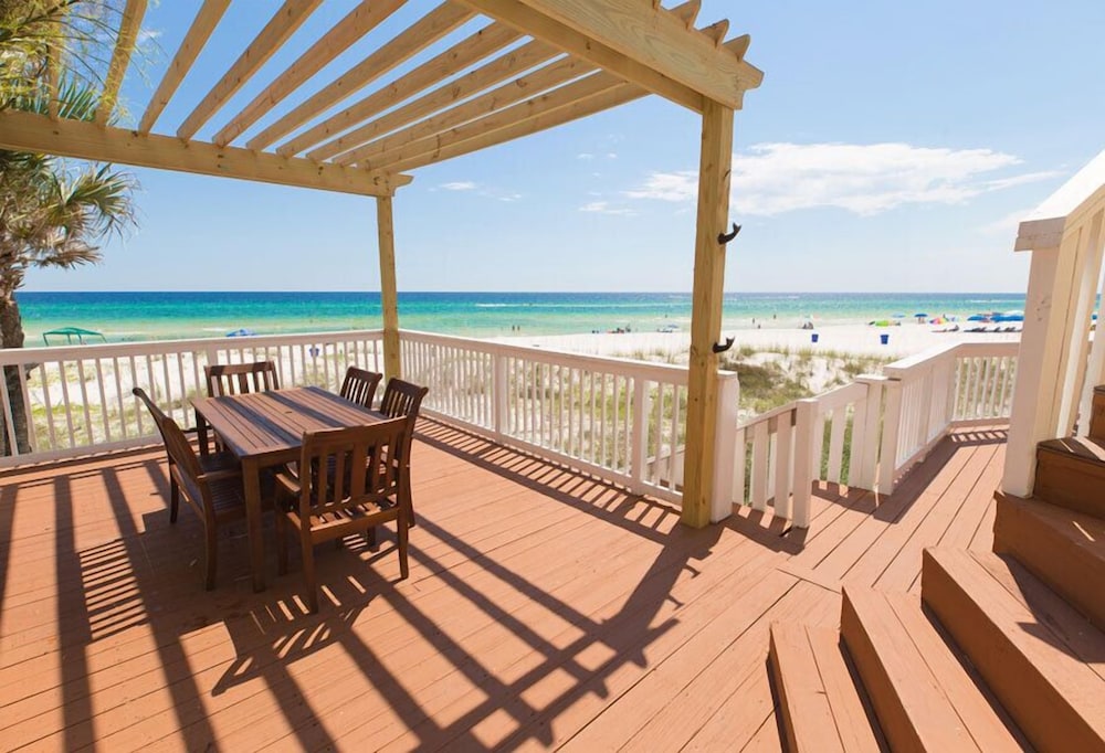 Sandpiper Beacon Beach Resort 33/50
