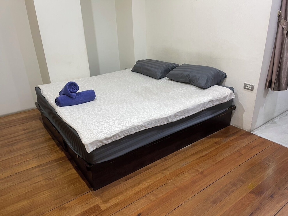 Sunny Hostel Phuket 2/29