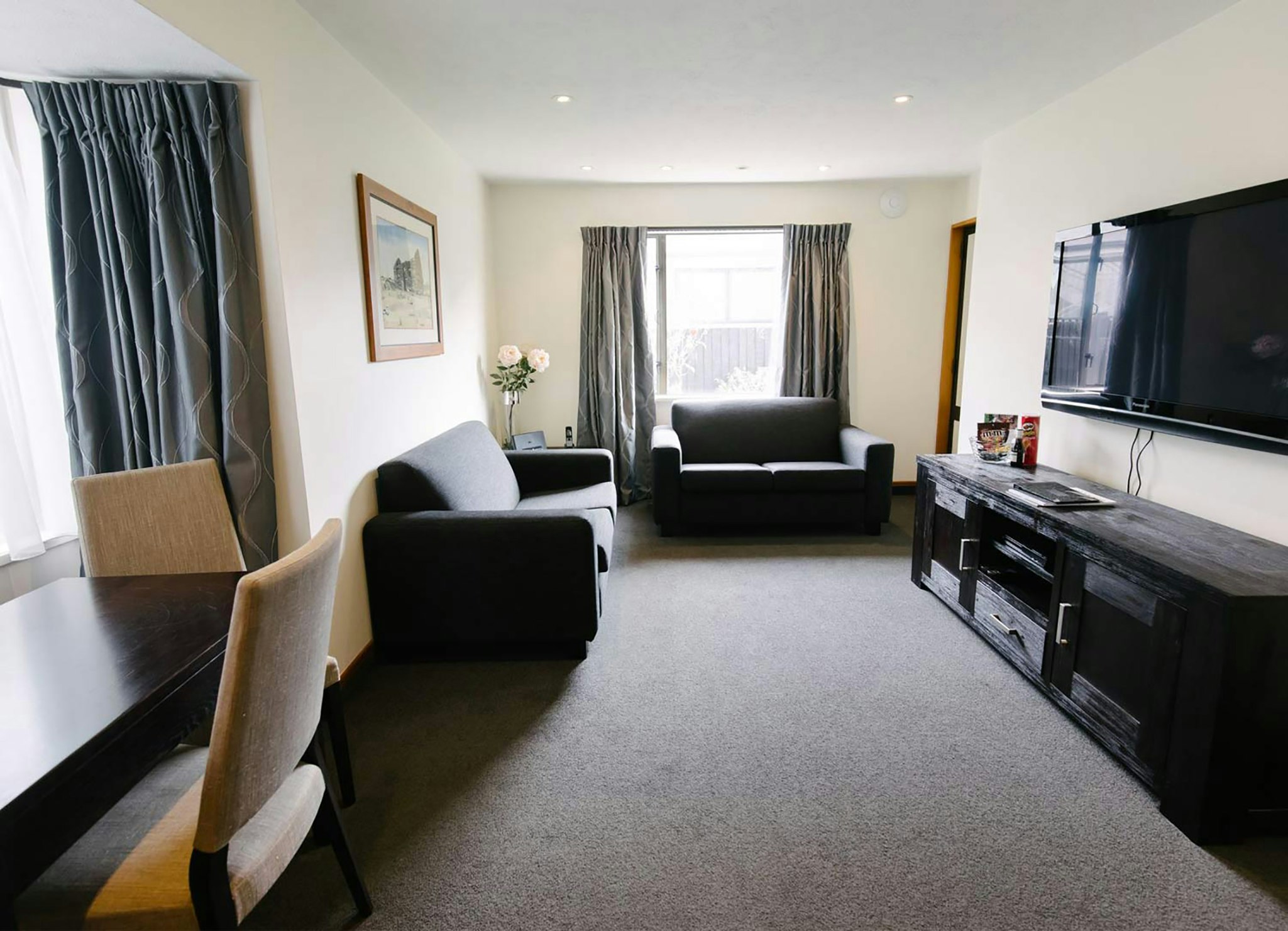 Airport Gateway Motor Lodge 48/58
