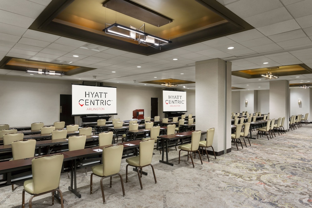 Hyatt Centric Arlington 62/73