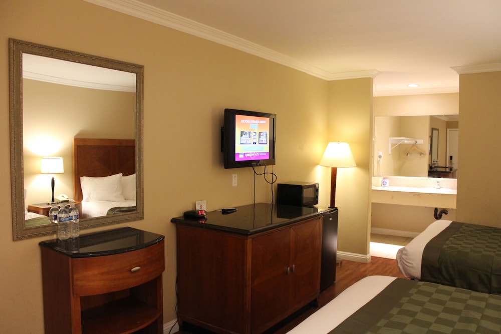 Garden Inn San Gabriel 43/57