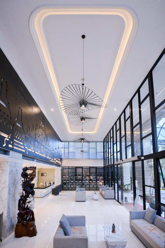 Grand Senyum Hotel 6/33