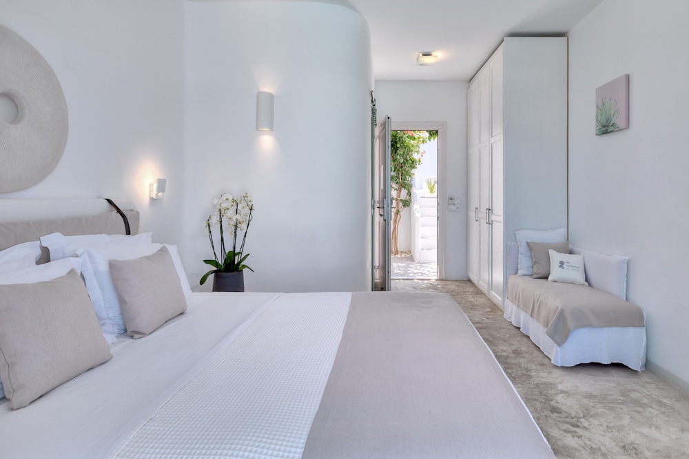 Junior Suite, Queen Bed, Ocean View, Private Infinity Pool، Lilly Residence Boutique Suites Adults Only 4/8