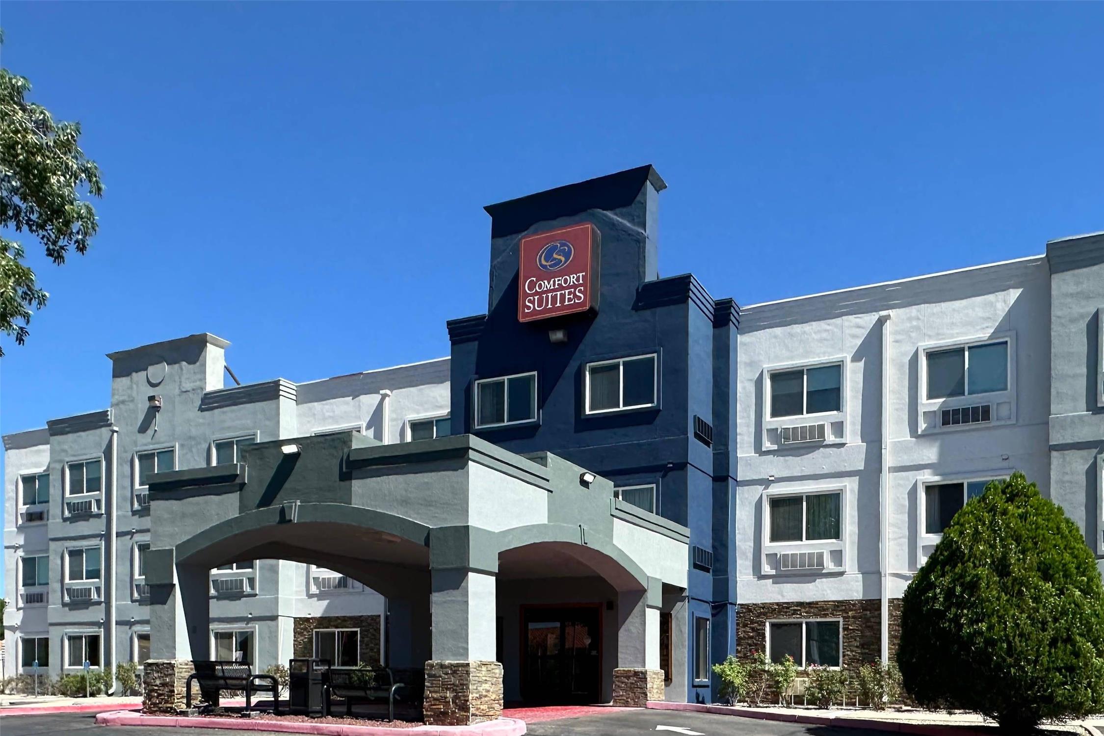 Comfort Suites Albuquerque/North Journal Center 2/25