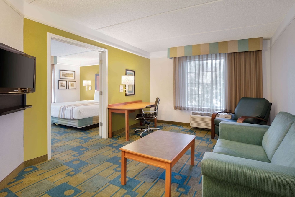 La Quinta Inn Suites Ocala 39/72