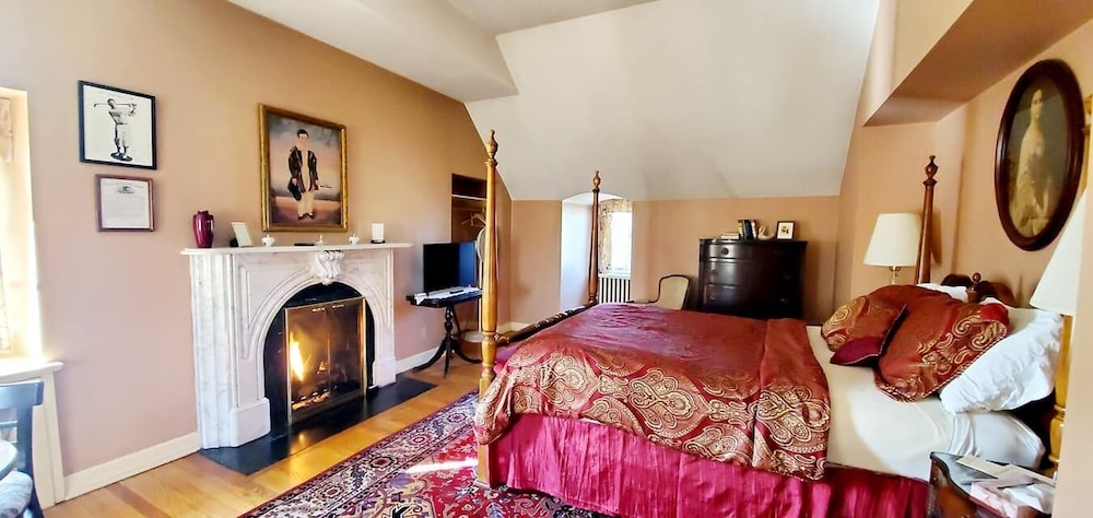 Montague Inn 44/73