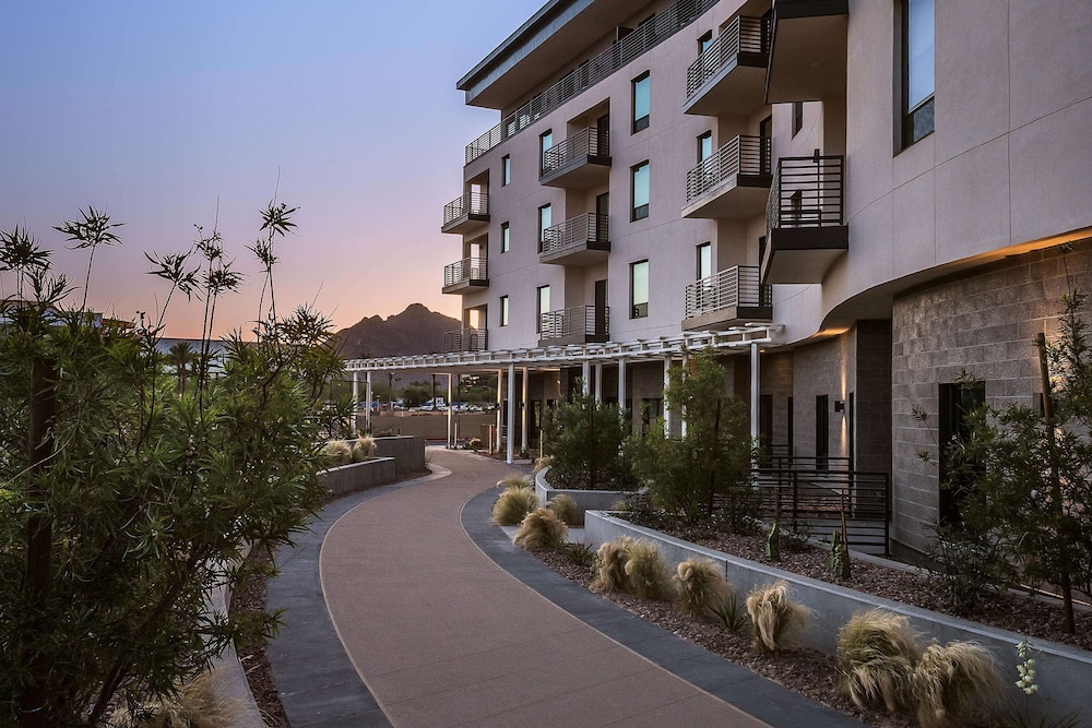 Sentral Old Town Scottsdale 41/51