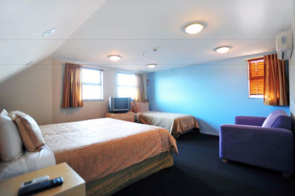 Athena Motel & Apartments 13/48