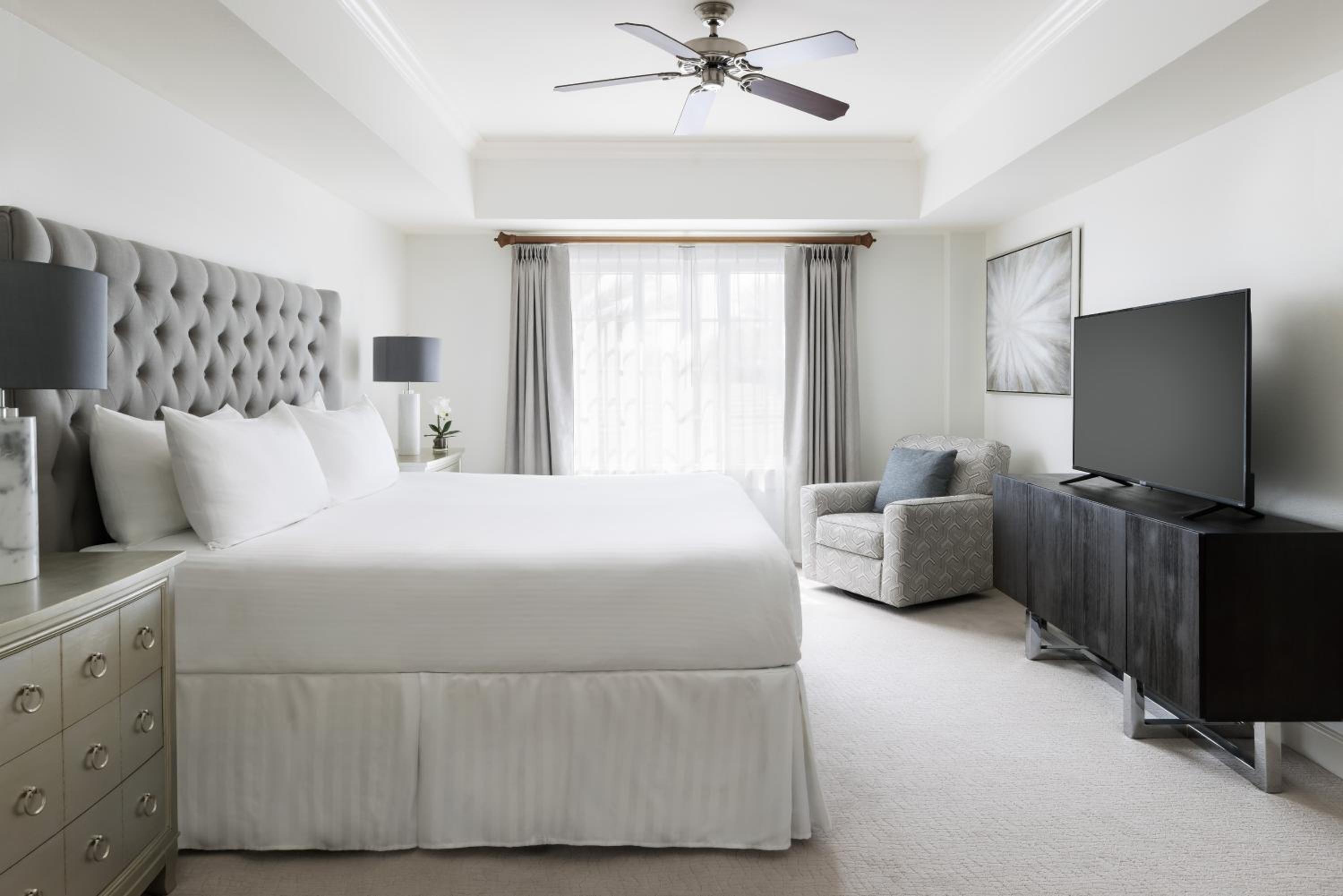 1 Bedroom, Water, Suite, Main Tower