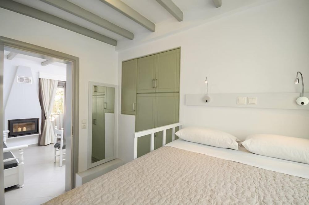 Santa Katerina Studios &amp; Apartments 17/50