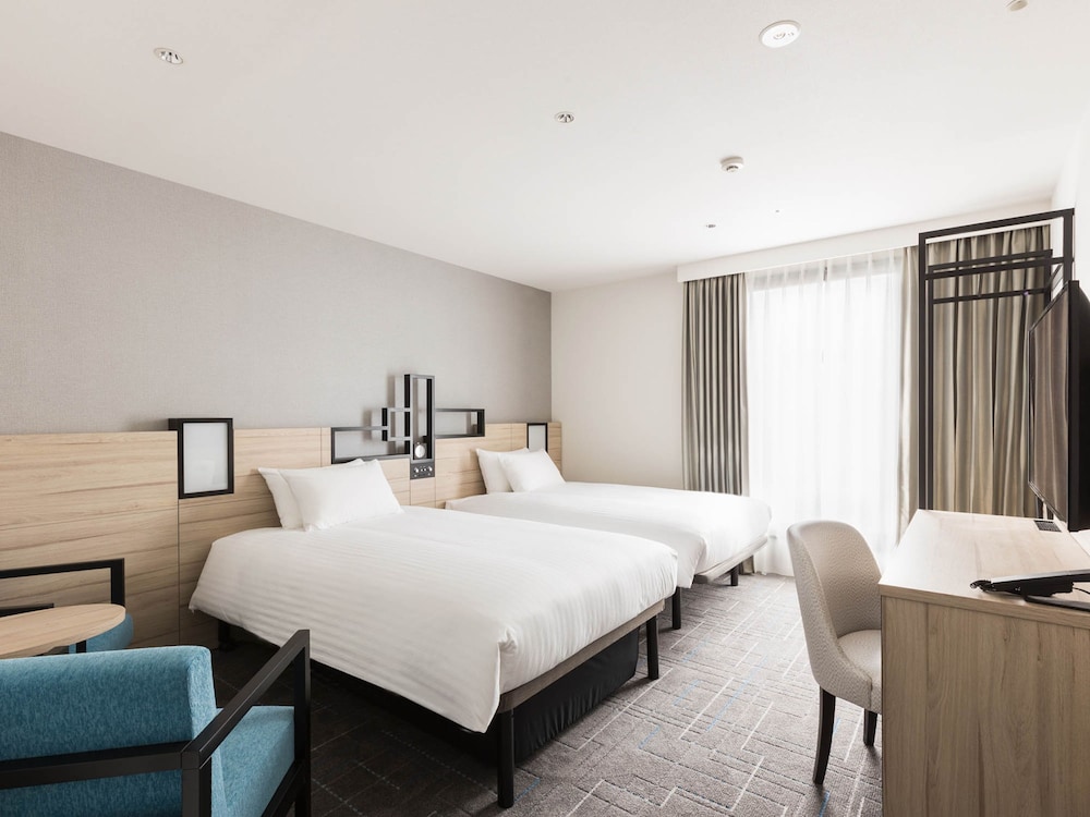 JR East Hotel Mets Gotanda 13/30