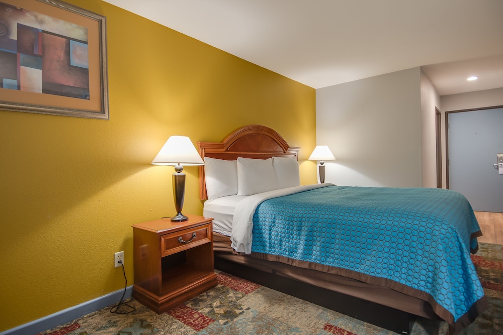Americas Best Value Inn Hayward 24/57