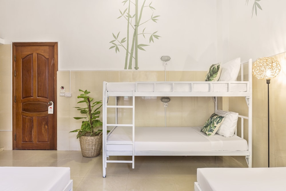 Babel Guesthouse 4/68