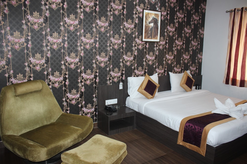 Hotel Flowers Inn 20/40