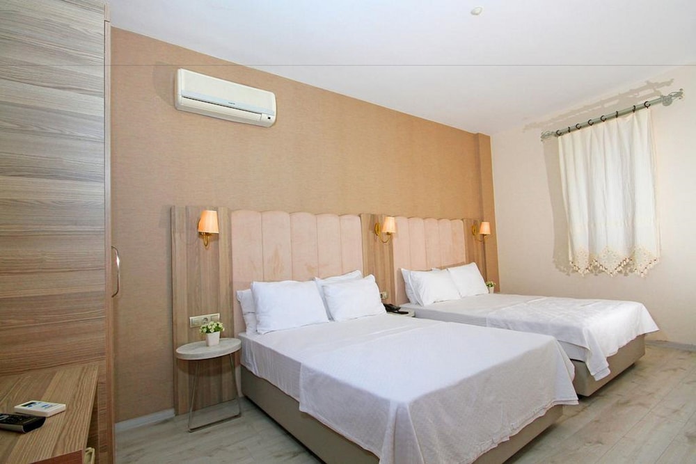 The Hotel 48 21/49