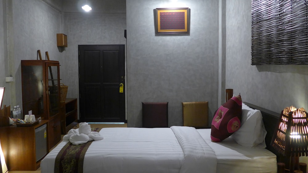 Baan Khung Thara - Ayutthaya 8/17