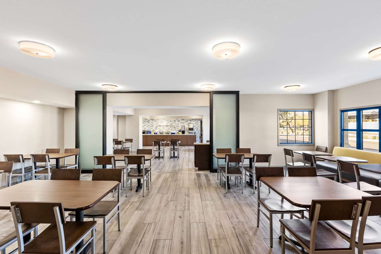 Days Inn & Suites by Wyndham Mesa Near Phoenix 23/36