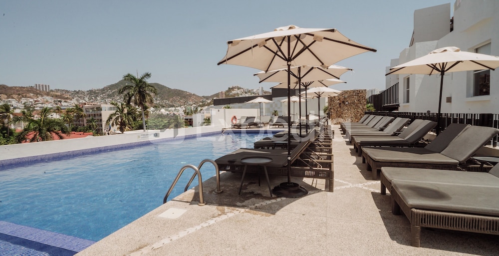 HS HOTSSON Acapulco Villas 32/35