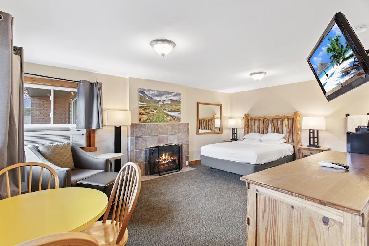 Discovery, Suite, Queen Bed