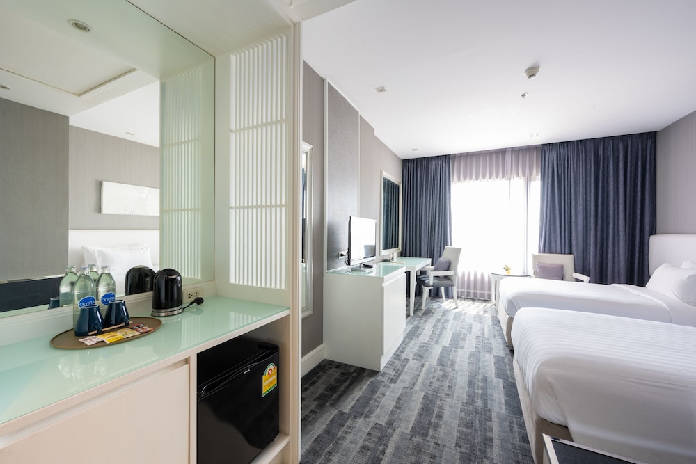 DELUXE TWIN ROOM