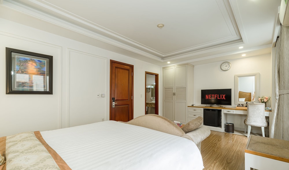 Bali Hotel 15/90