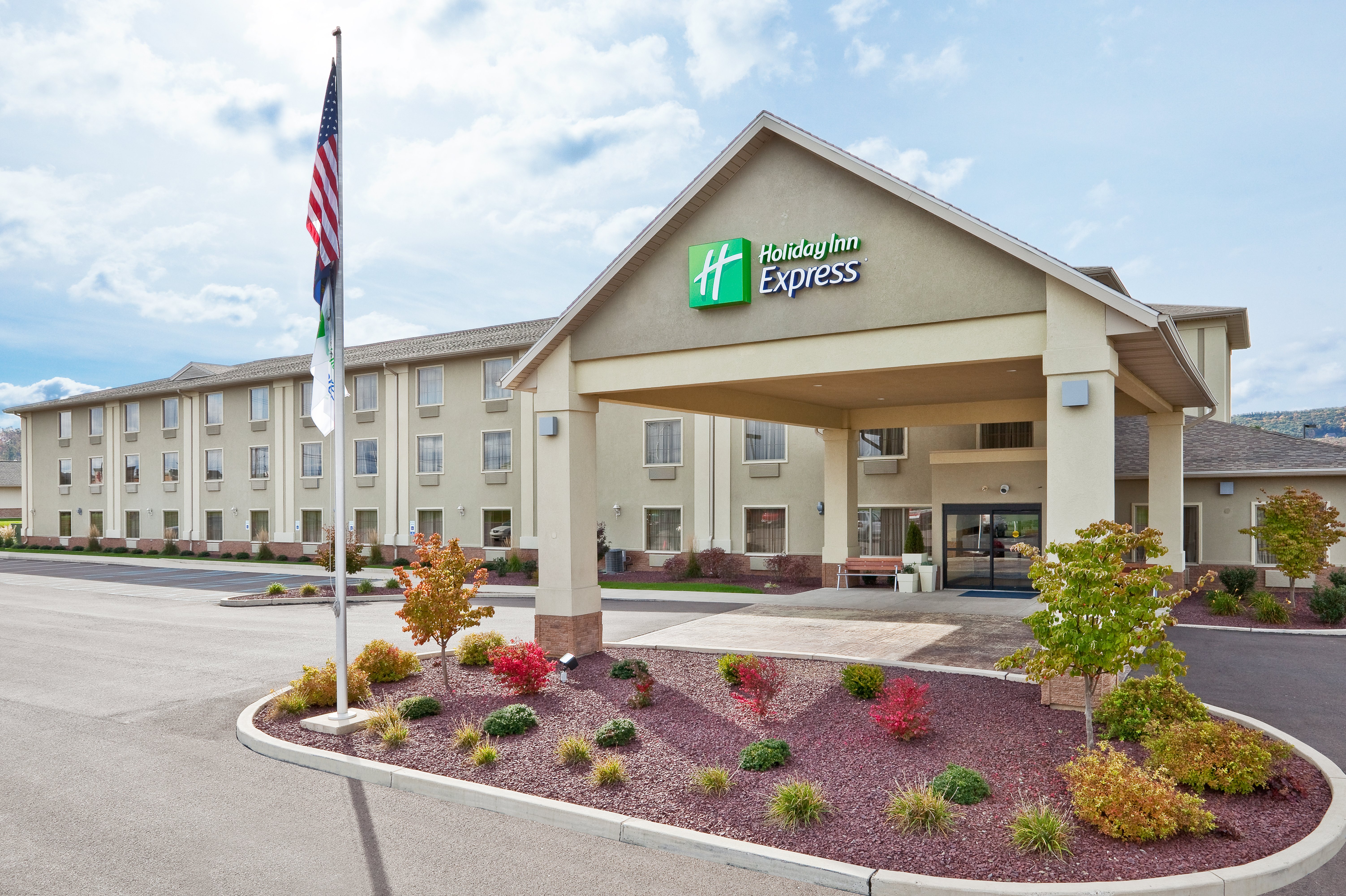 Holiday Inn Express Bloomsburg 6/74