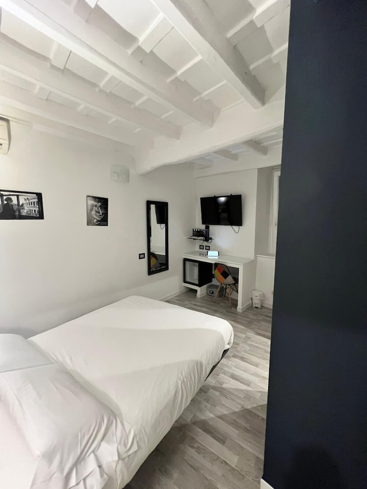 Irooms Spanish Steps Roma 18/58